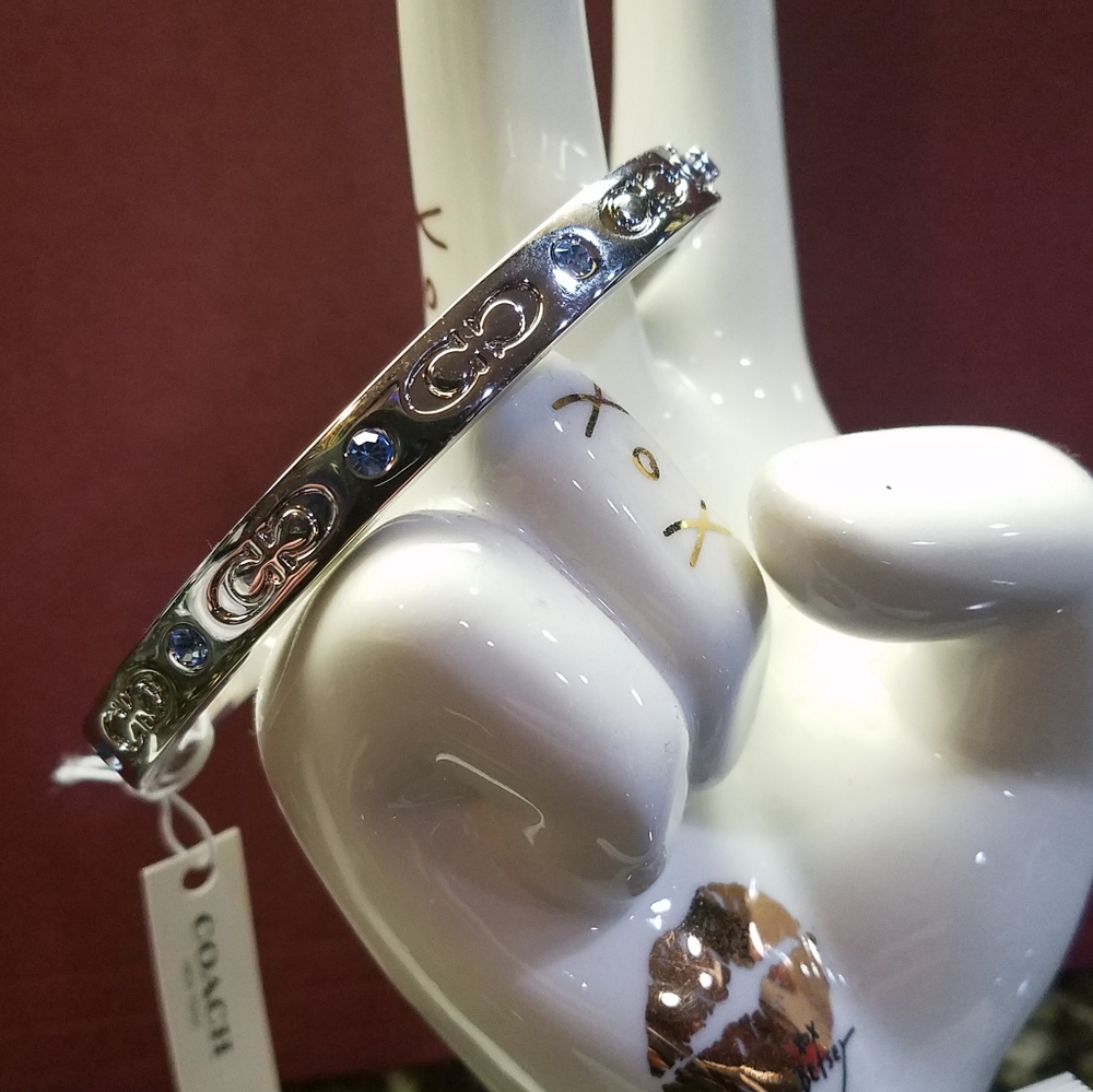 Coach Kissing Cs Bangle Bracelet Hinged Enamel Silver Pool Crystal Accents NWT - Picture 6 of 16